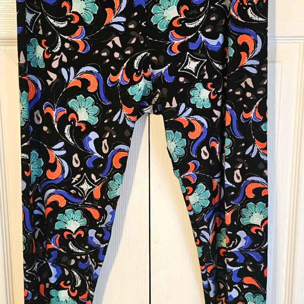 LuLaRoe Leggings Black with blue and Orange. Tall and Curvy